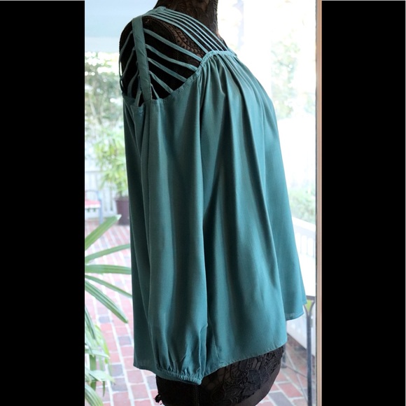ENTRO SEXY TEAL COLORED LONG SLEEVED BLOUSE IS STRAPPY AND CUTE - Picture 7 of 7
